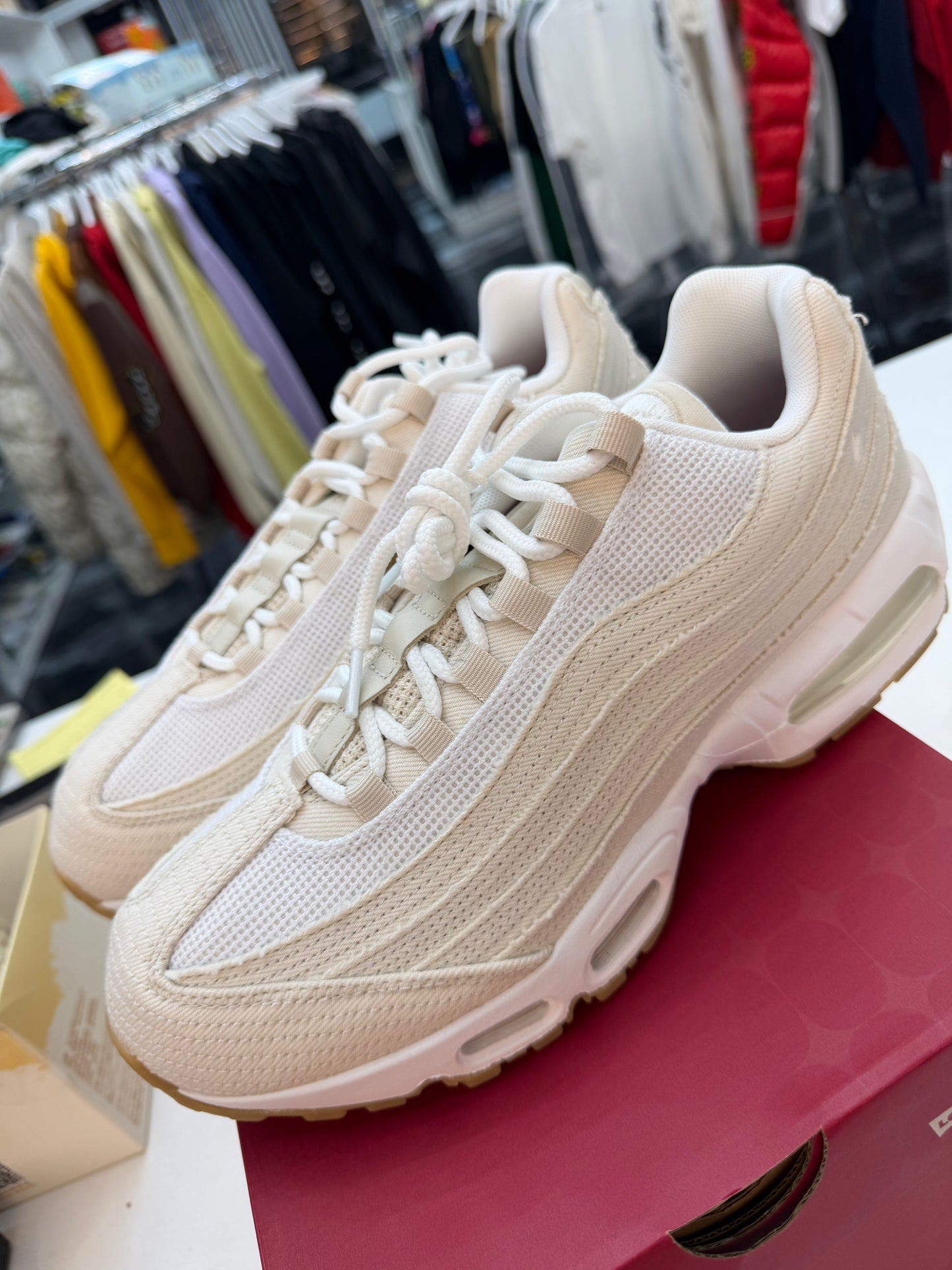 Nike Air Max 95 OG
Levis Light Orewood brown