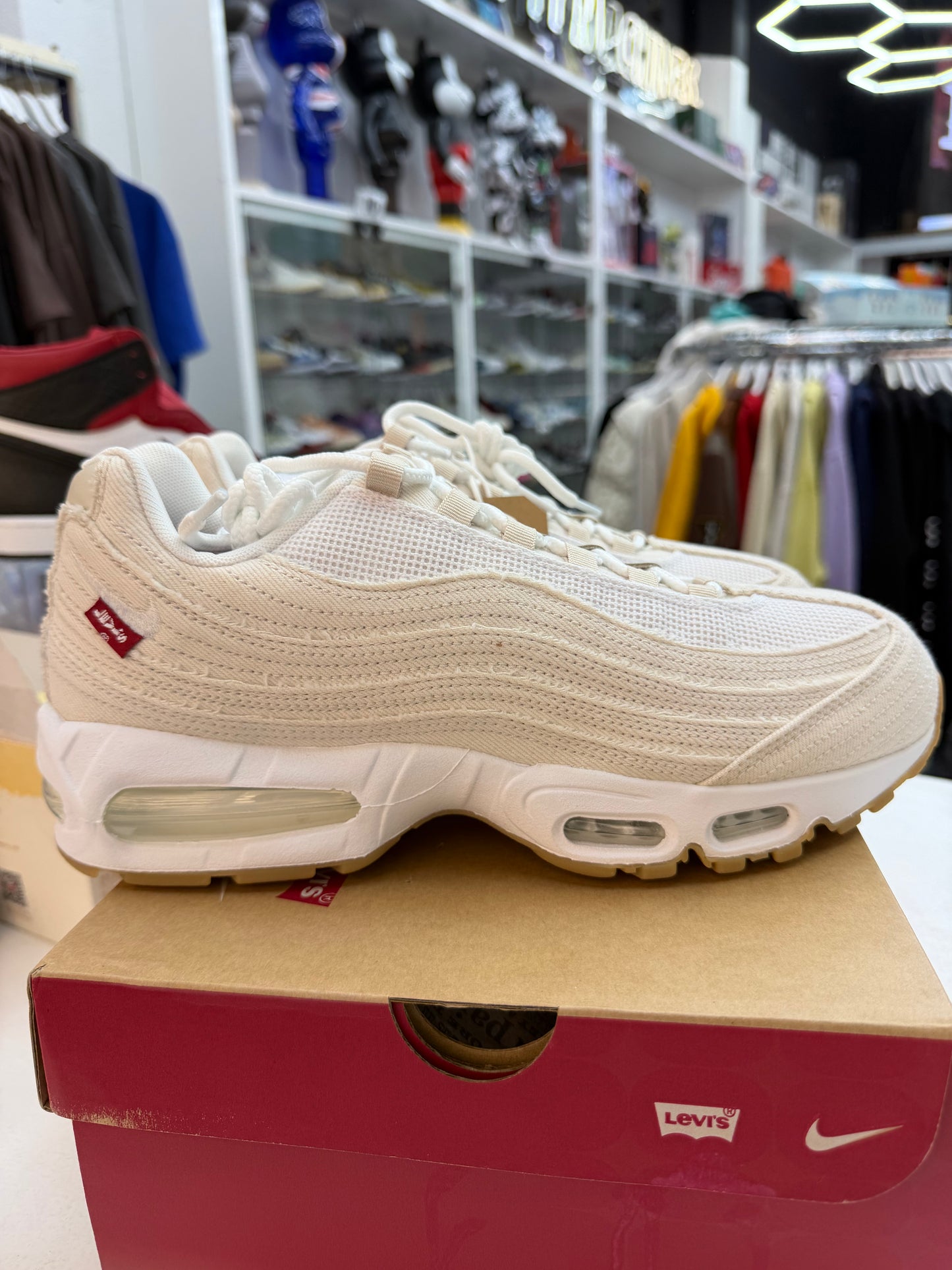 Nike Air Max 95 OG
Levis Light Orewood brown