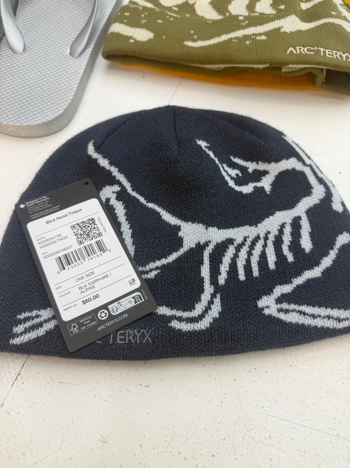 ARC’TERYX Bird Head Toque Beanie Black Sapphire/Alpine Blue