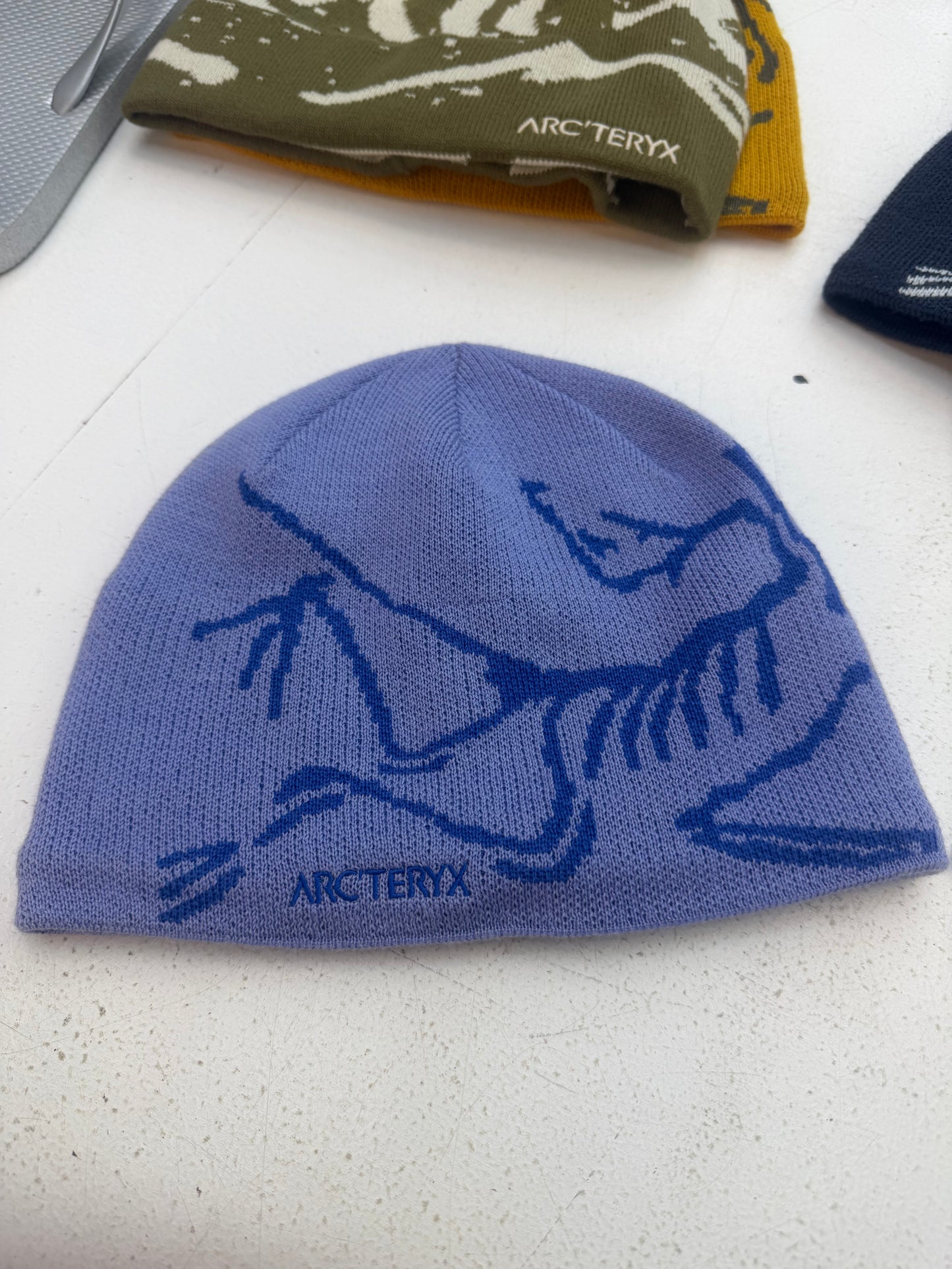 ARC’TERYX Bird Head Toque Beanie
Moonstone/Electra
