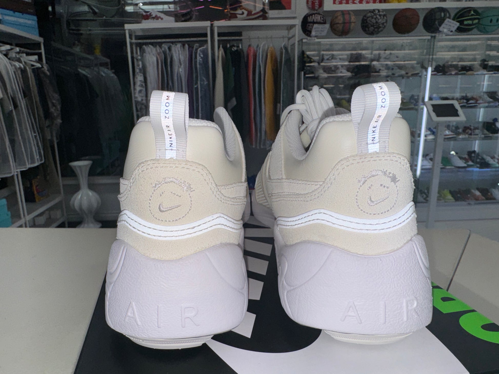 Nike Zoom Field Jaxx SP Travis Scott Sail sample – Drexlers Nike Zoom Field Jaxx SP Travis Scott Sail sample – Drexlers