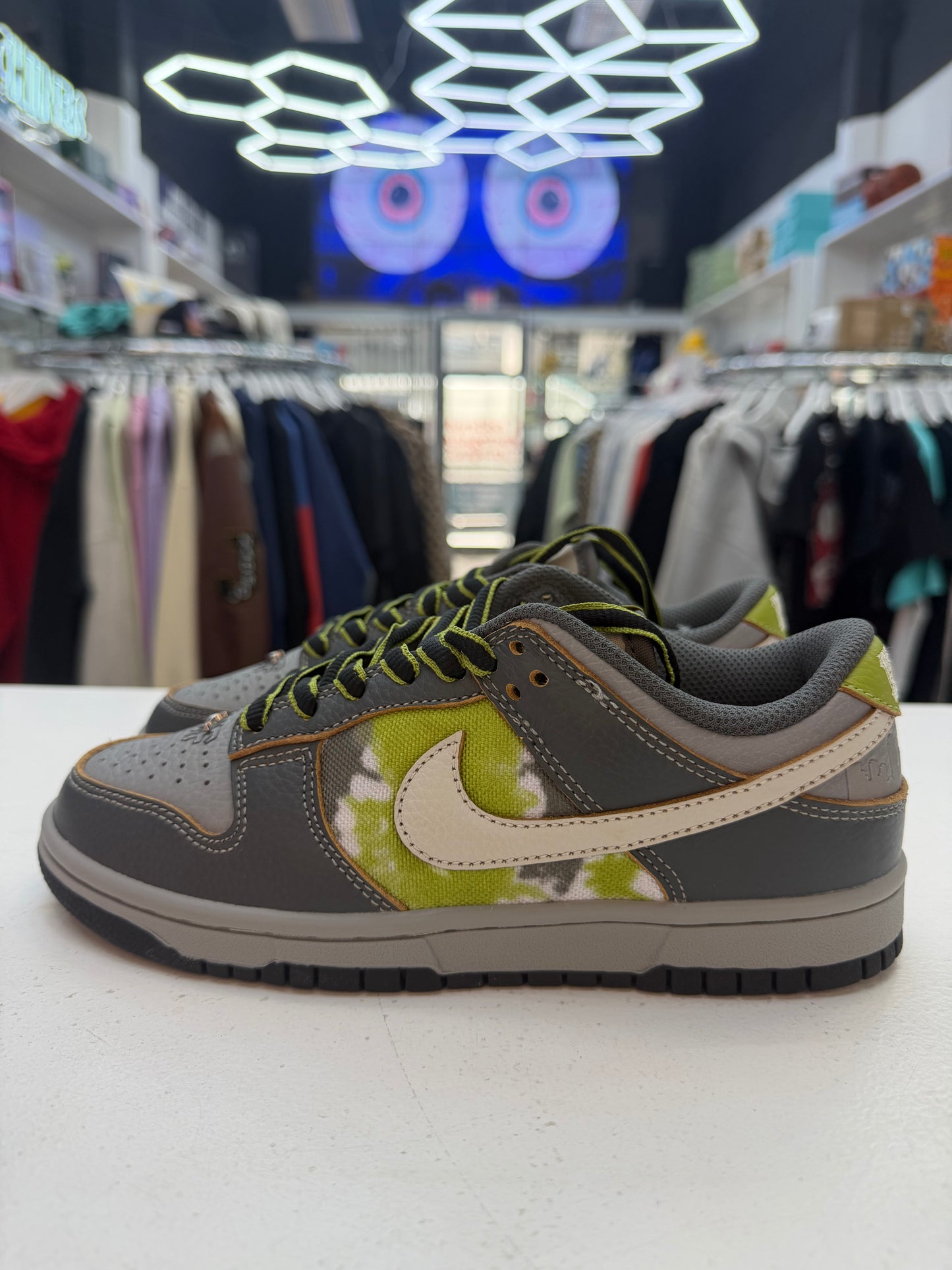 Nike Sb Sample Promo HUF Friends and Family 1/72