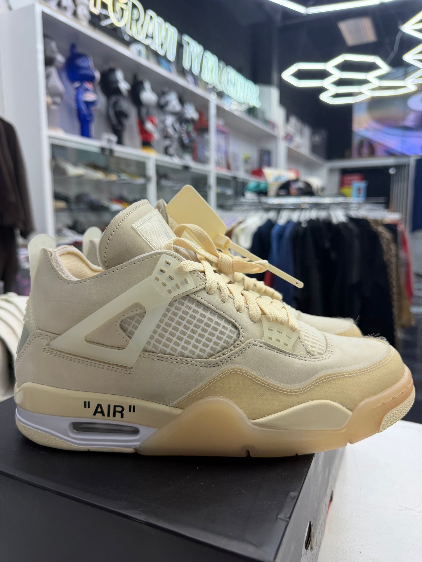 Jordan 4 Retro Off-White Sail