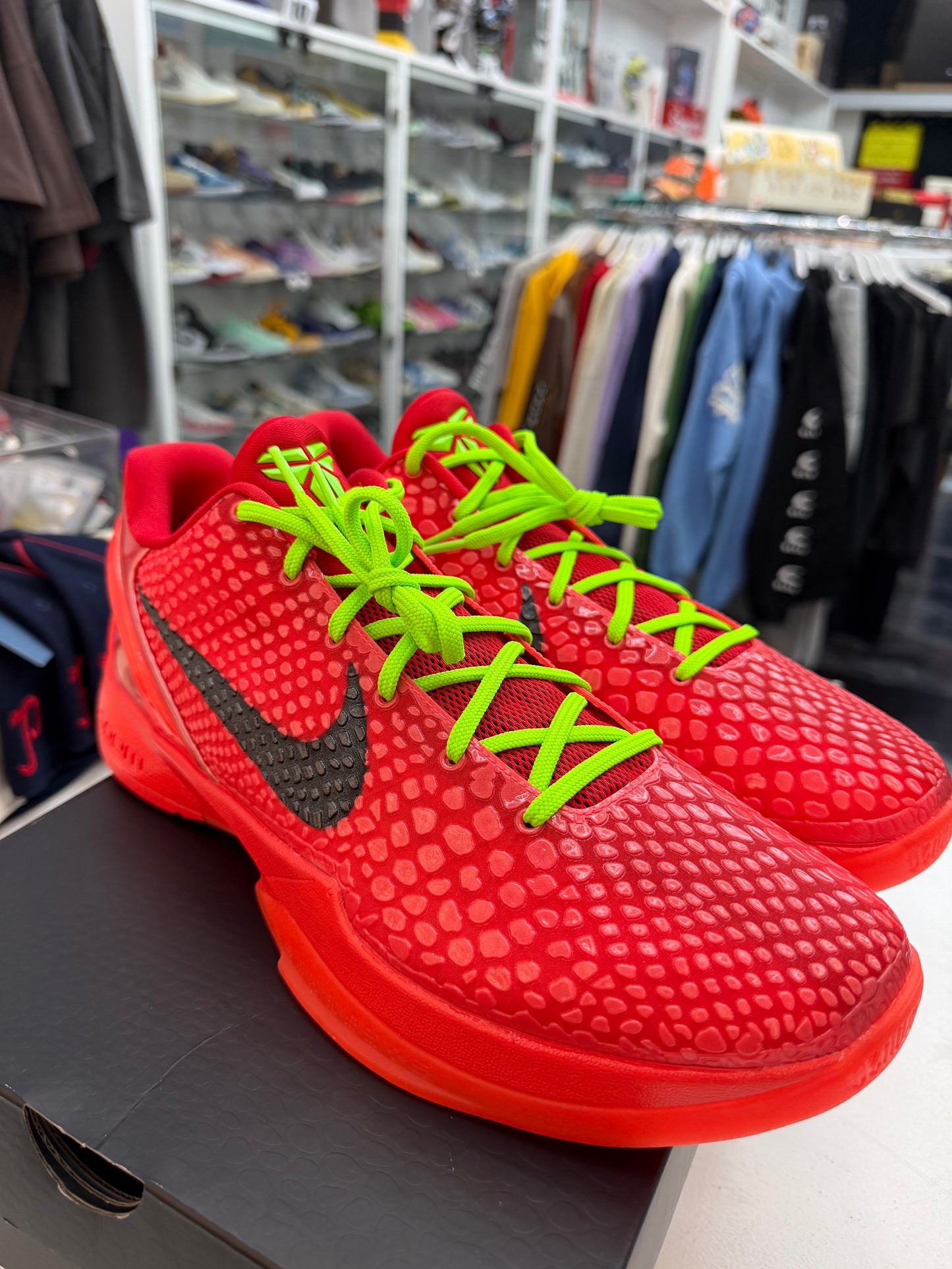 Kobe 6 Reverse Grinch