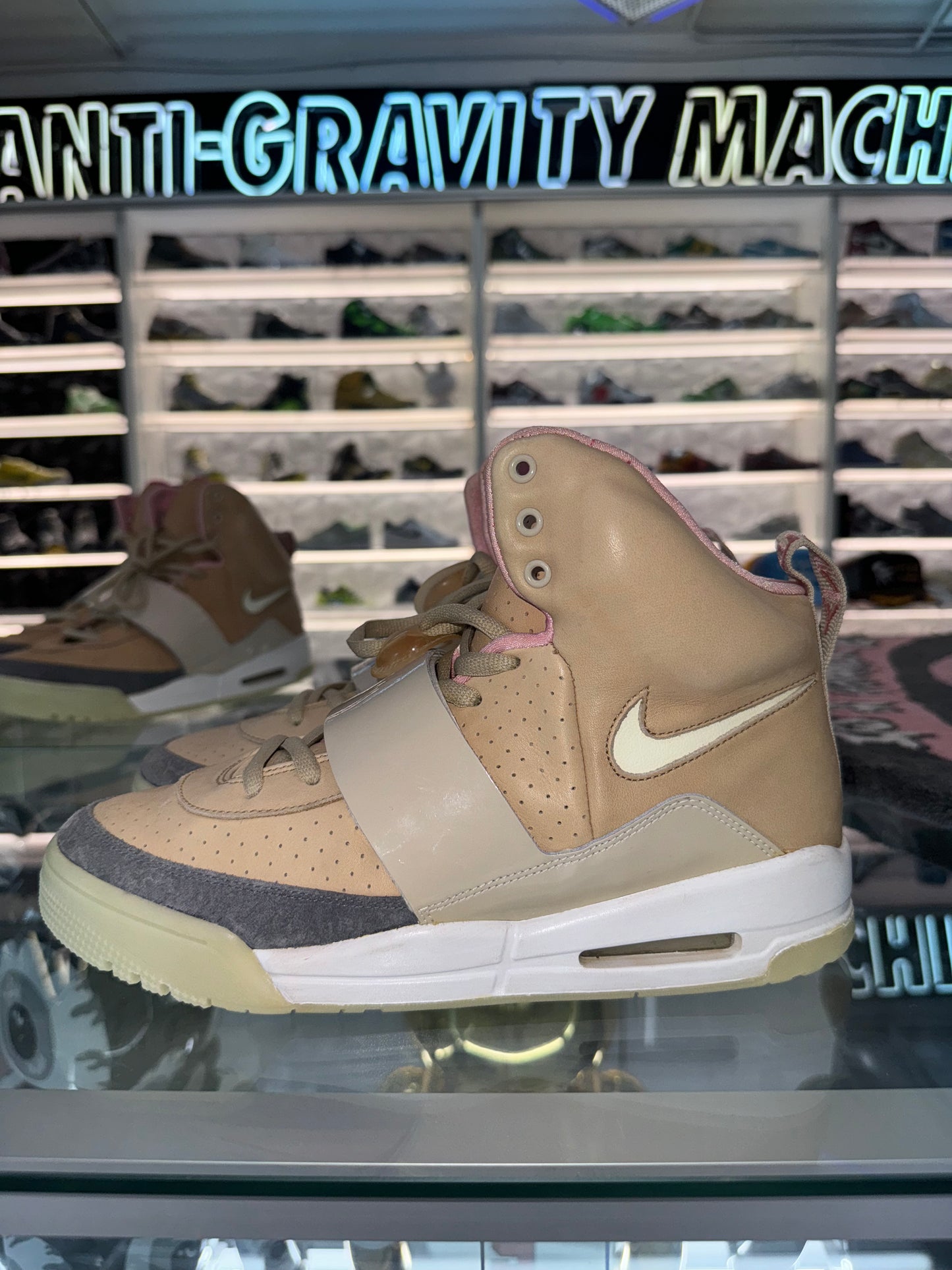 Nike Air Yeezy 1
Net Tan