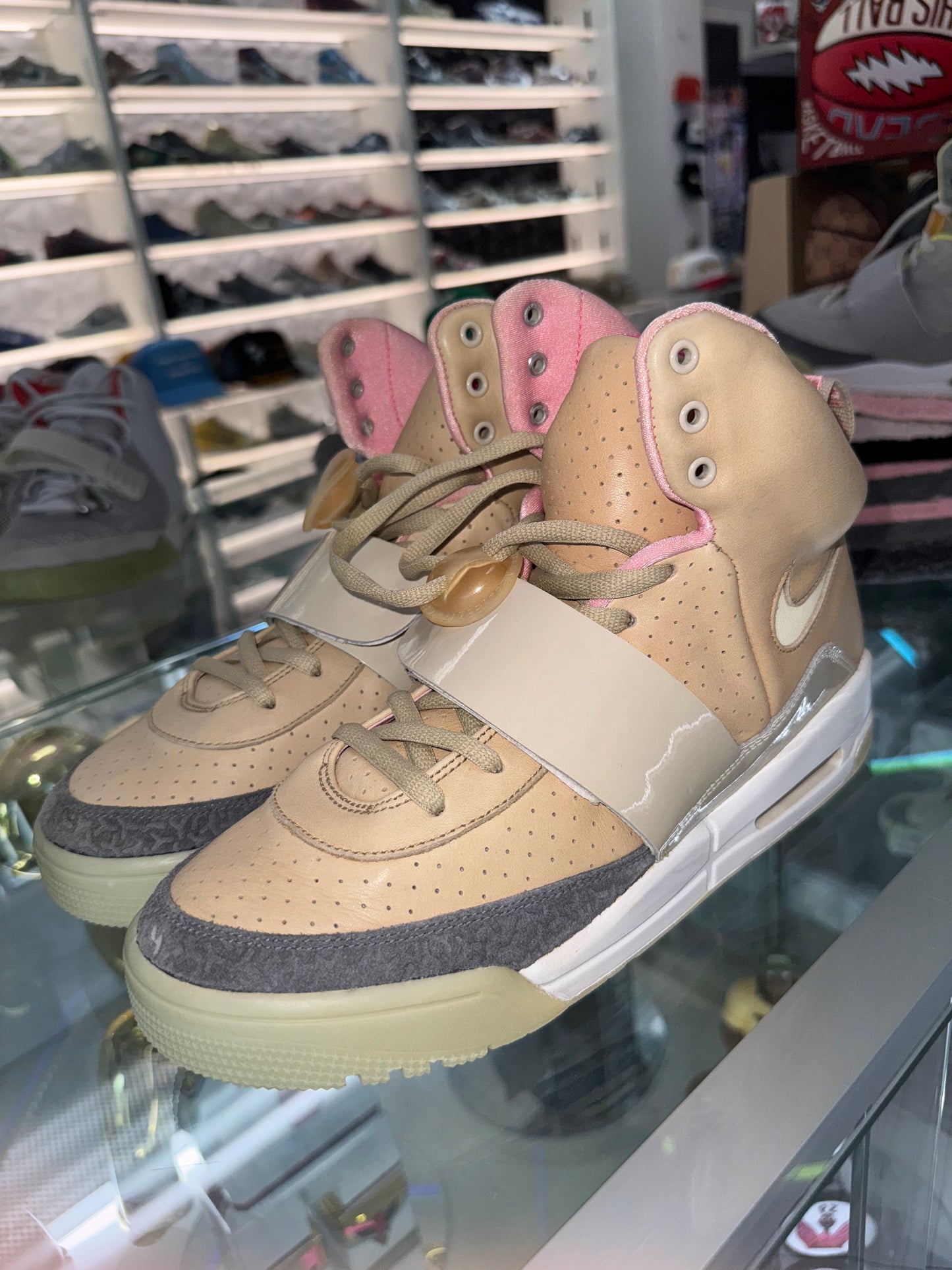 Nike Air Yeezy 1
Net Tan