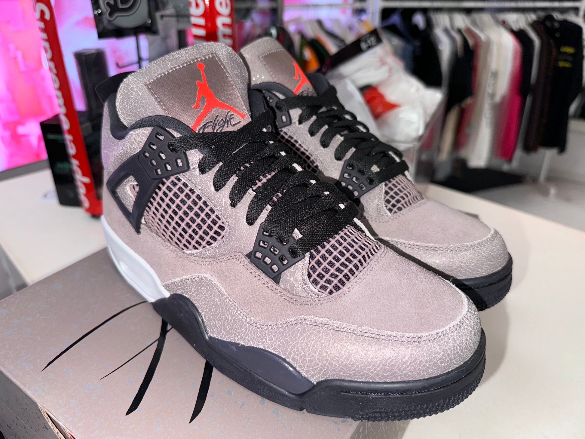 Jordan 4 Taupe Haze – Drexlers Jordan 4 Taupe Haze – Drexlers