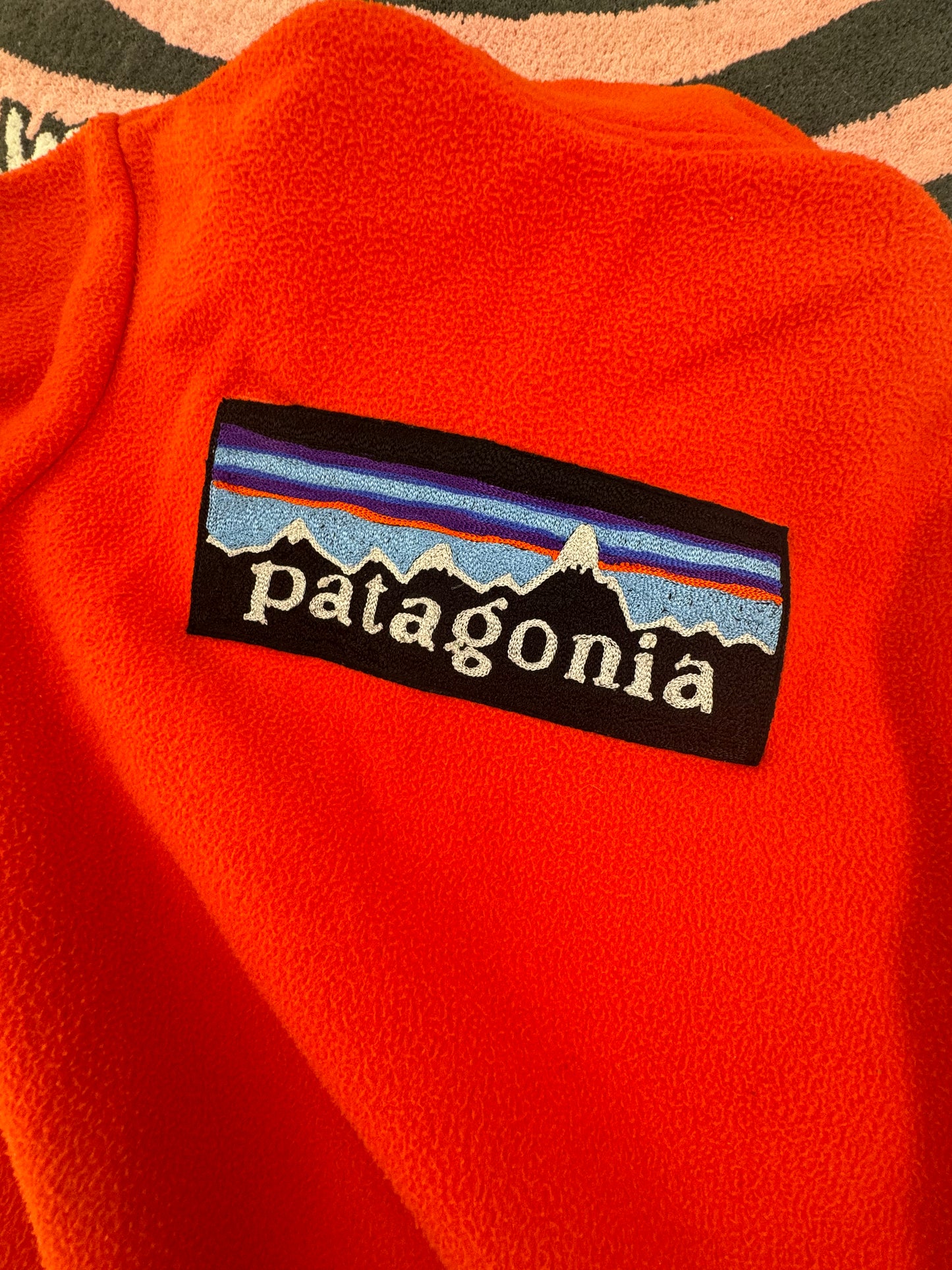 1/1 Patagonia Original
Deep Pile Pullover Fleece +
Chainstitch Back custom