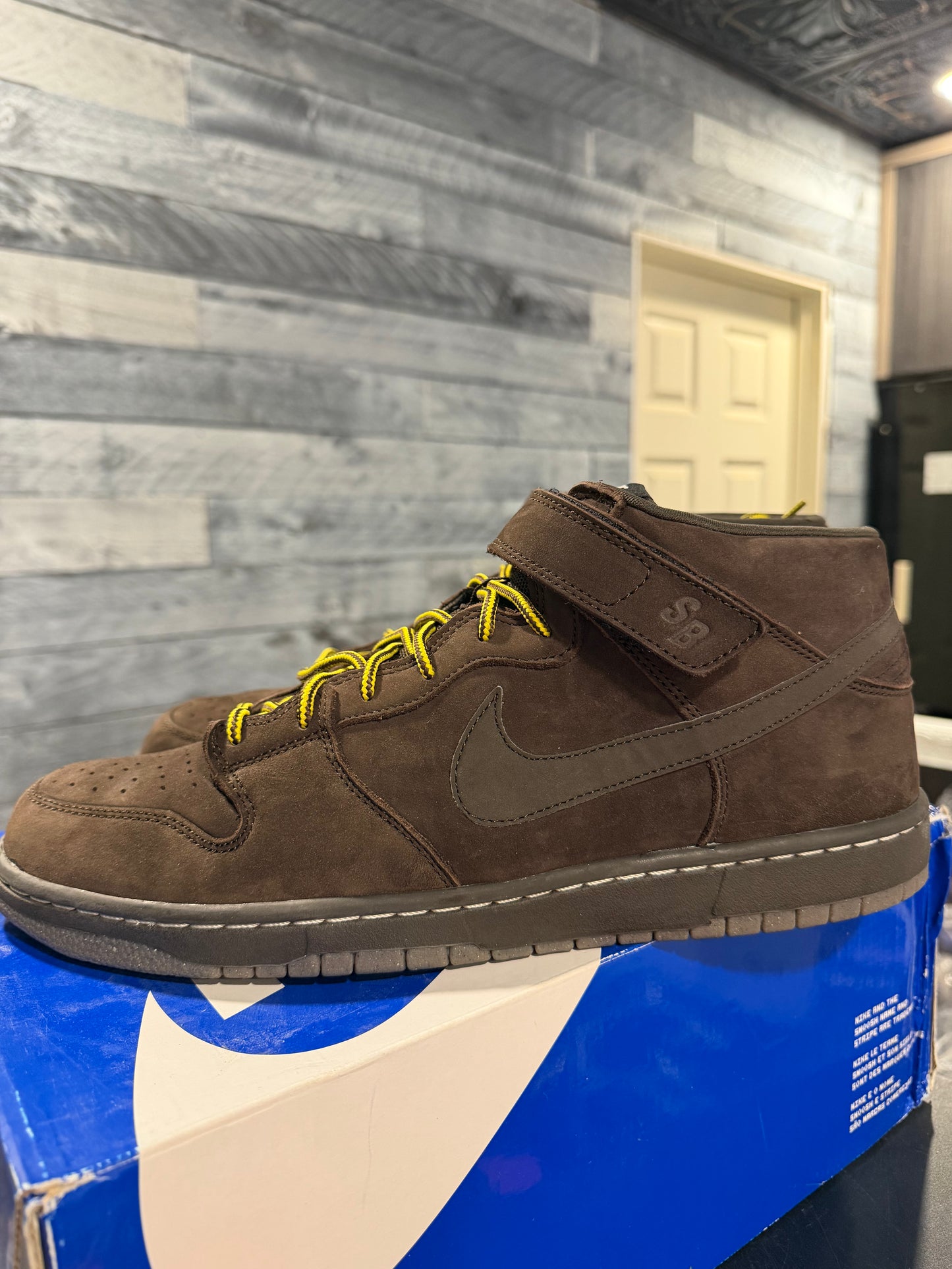 Nike Dunk Sb Mid Chocolate