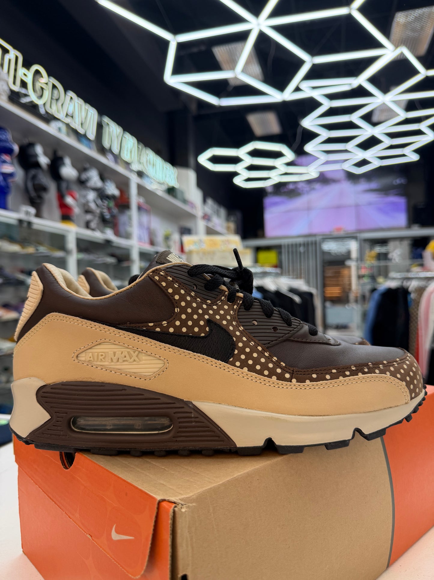 Nike Air Max 90 Footpatrol London Brown 2005