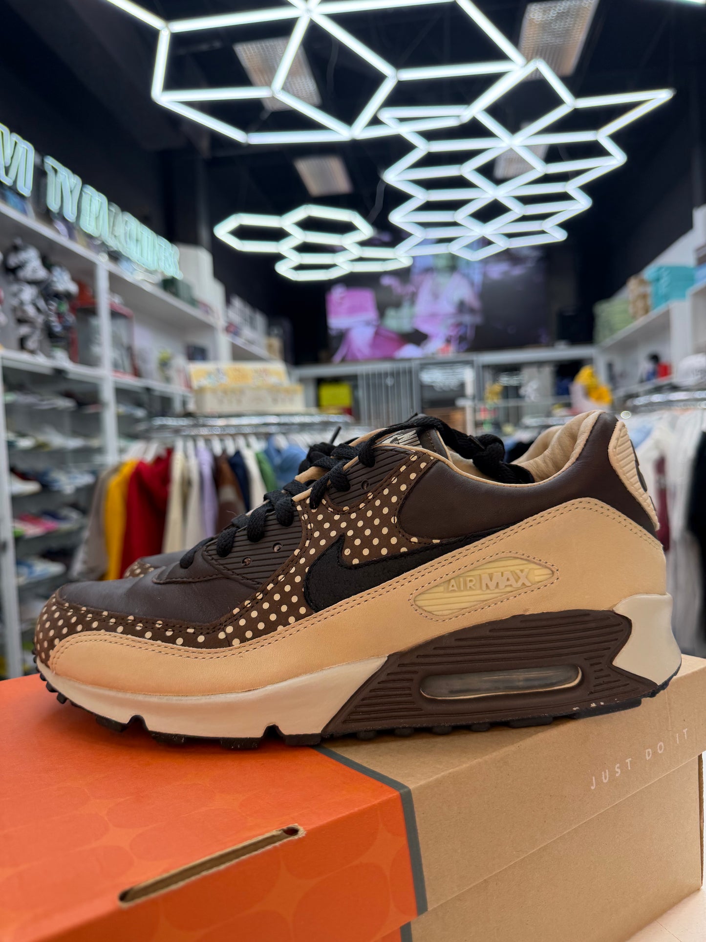 Nike Air Max 90 Footpatrol London Brown 2005