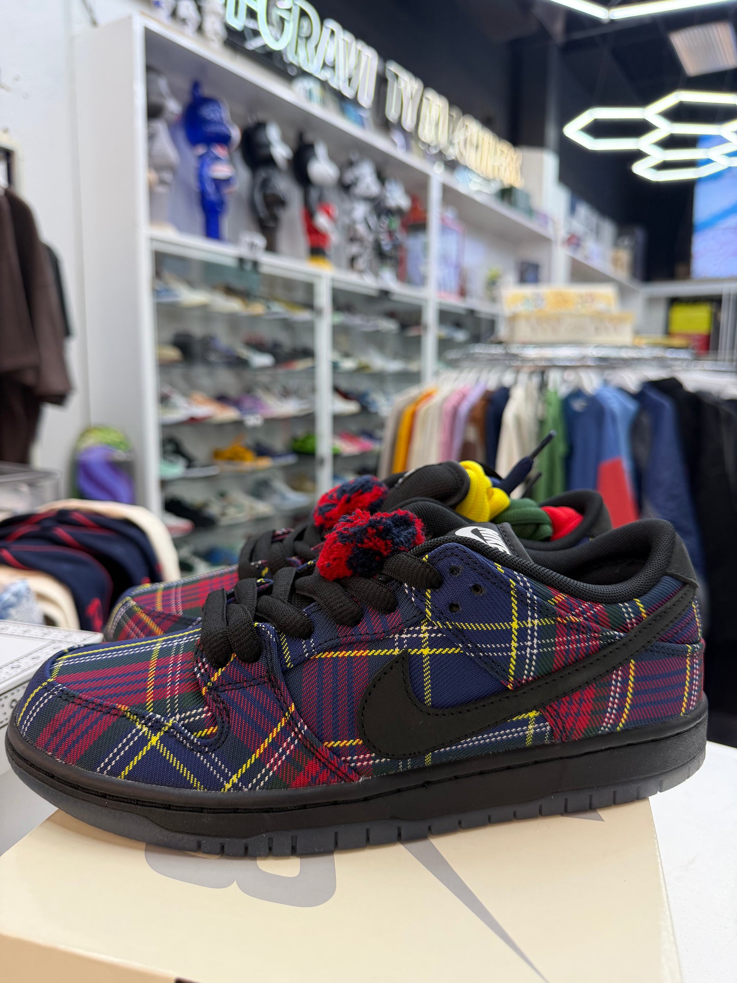 Nike SB Dunk Low Nardwaur