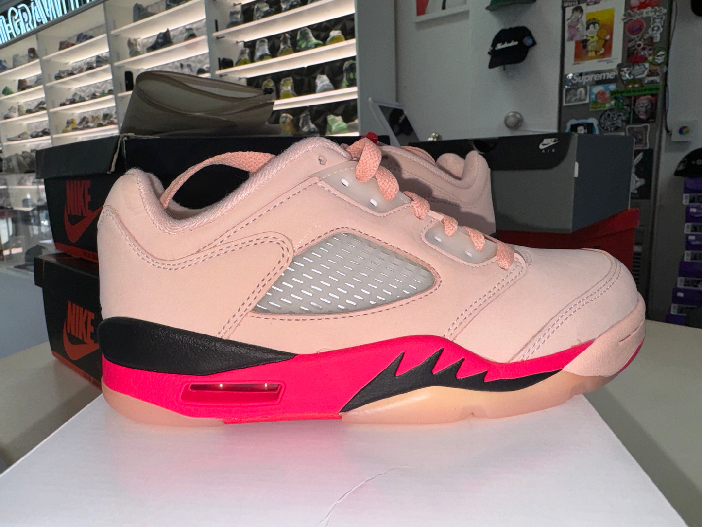 Jordan 5 Retro Low
Girls That Hoop (Women's)