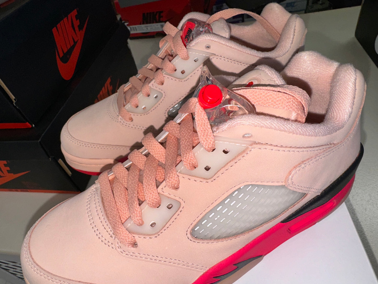 Jordan 5 Retro Low
Girls That Hoop (Women's)