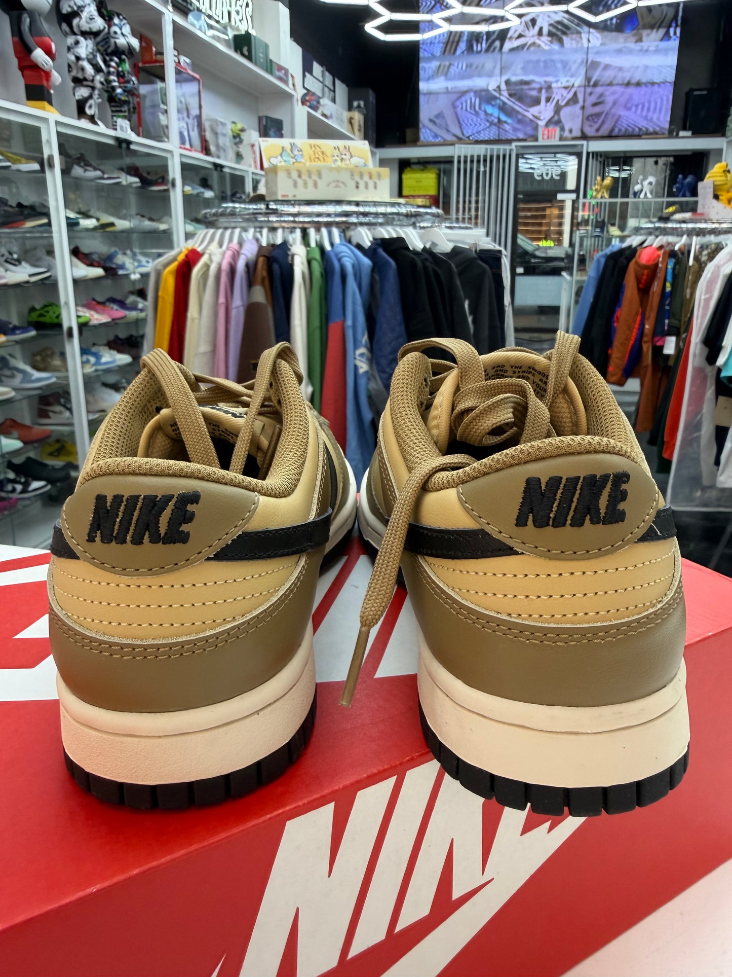 Nike Dunk Low Dark Driftwood (w)