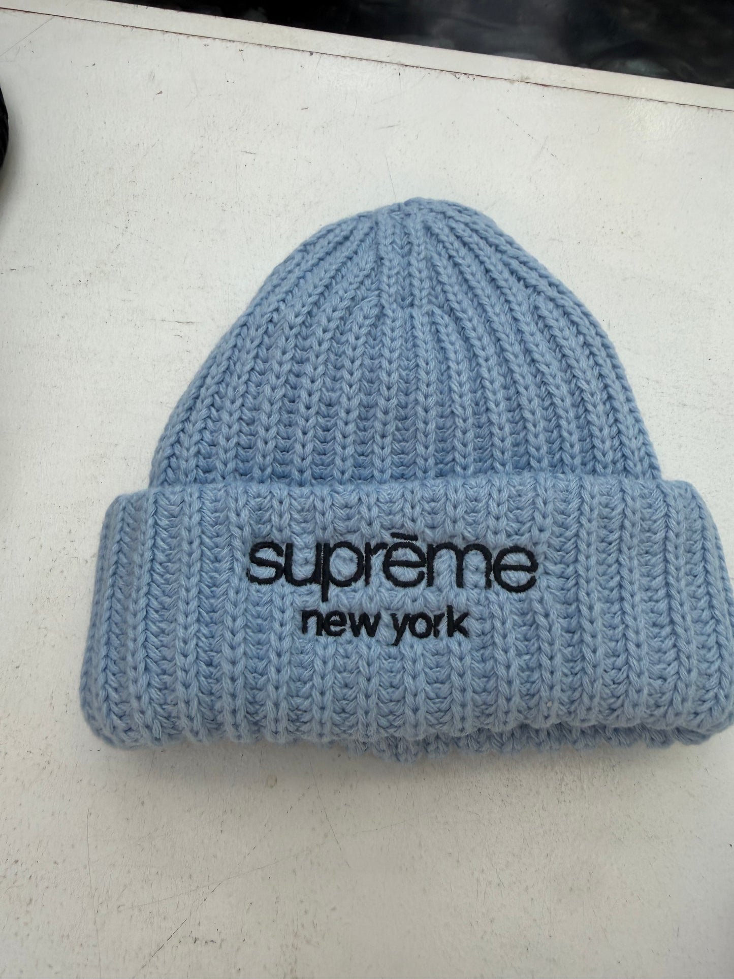 Supreme Classic Logo Chunky Ribbed Beanie (FW26) Light blue
