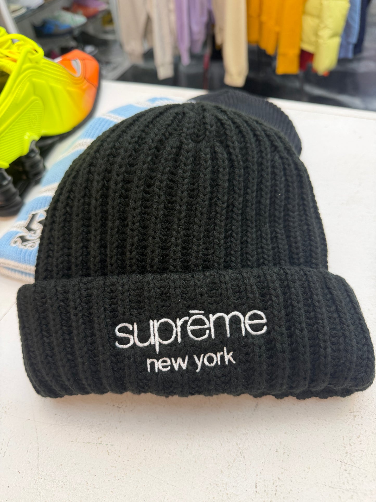 Supreme Classic Logo Chunky Ribbed Beanie (FW26) black