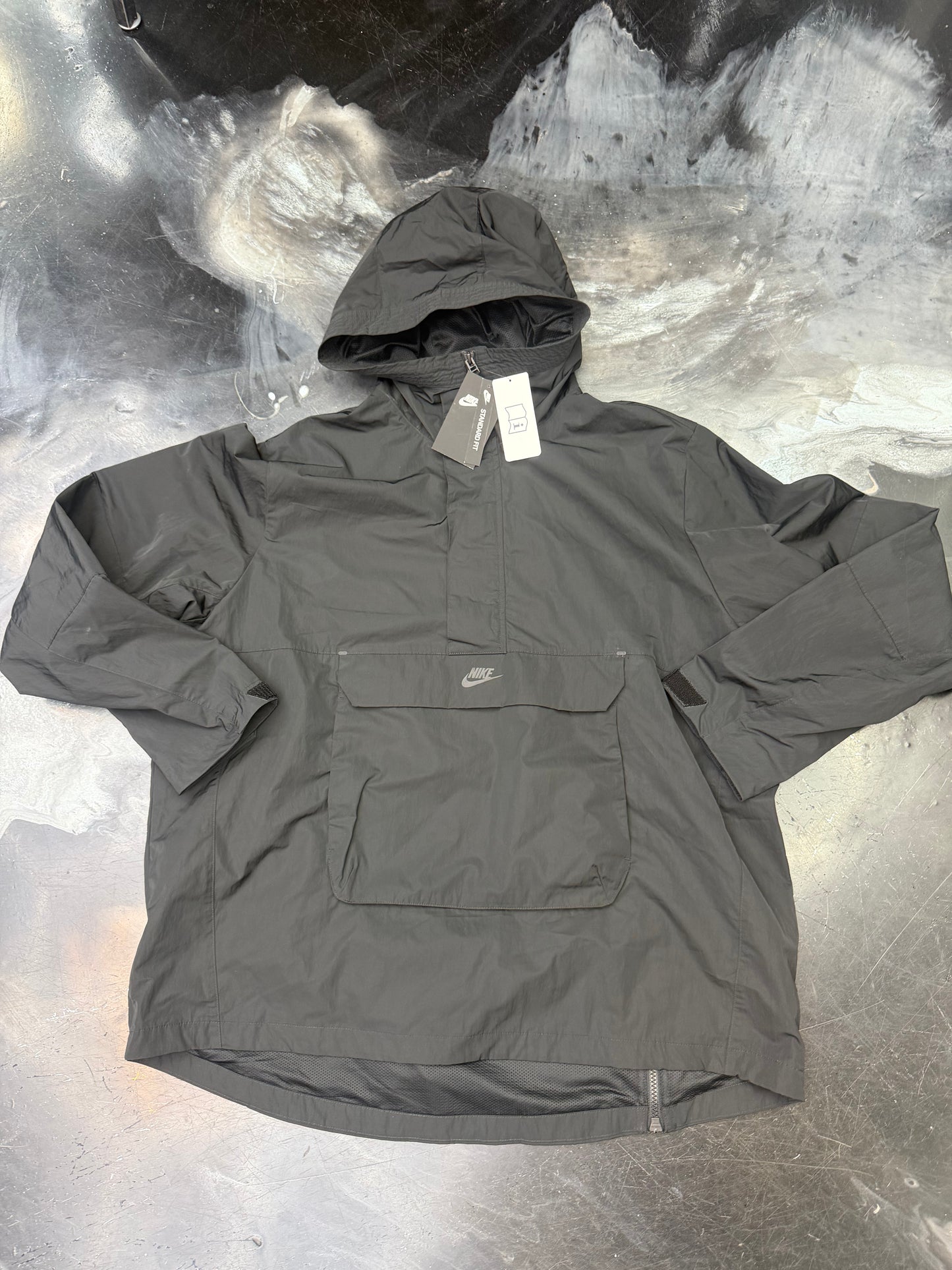 Nike Sportswear Premium Essentials Unlined Hooded Anorak jacket
